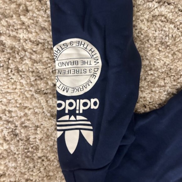 Adidas sweatshirt - Picture 2 of 4